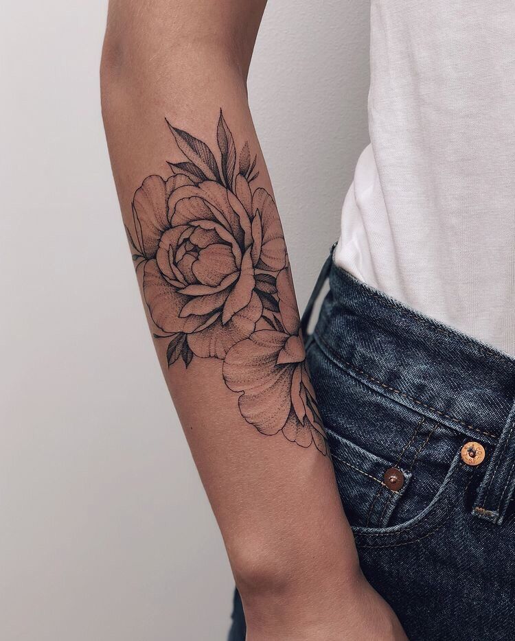 Tattoo peonie - Foto: Pinterest.it