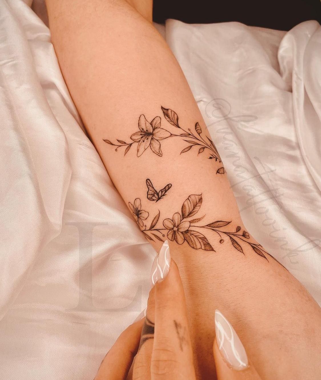 Tatuaggi floreali - Foto: Pinterest.it