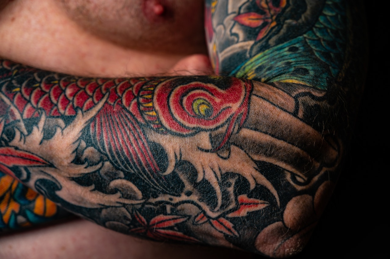 Tatuaggio braccio - Foto di Brett Sayles/ Pexels.com
