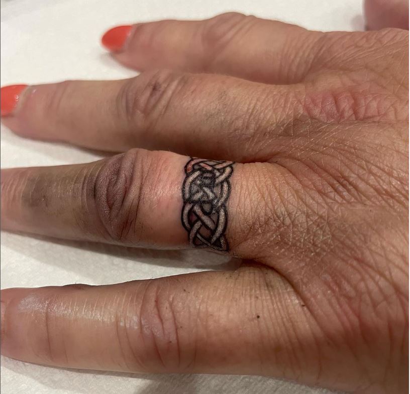 Anello di matrimonio tattoo