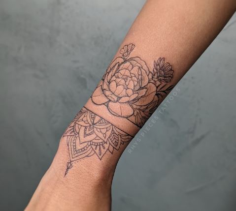 Fiore di nascita tatuaggio