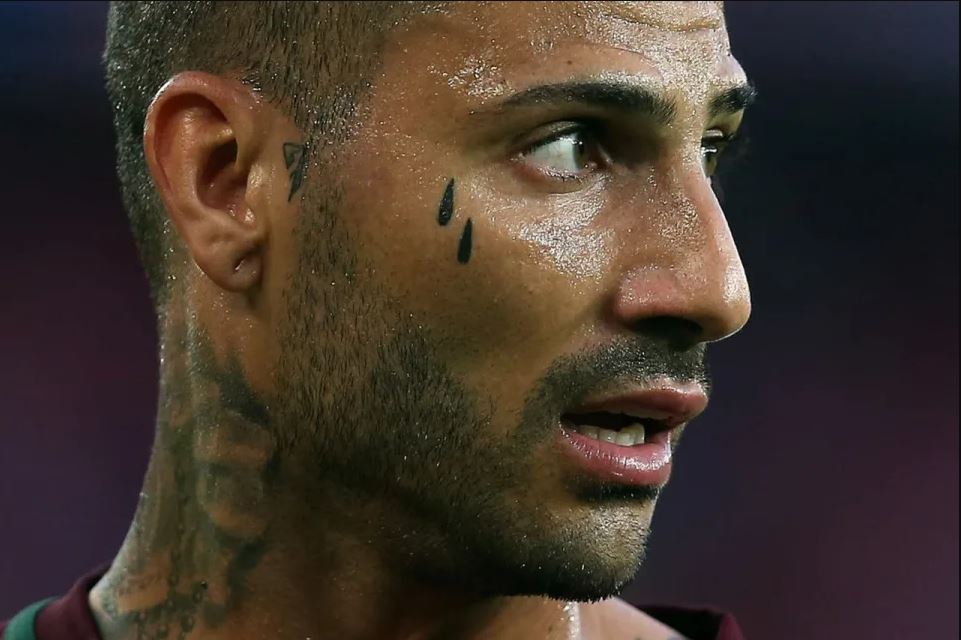 Quaresma tatuaggio lacrime