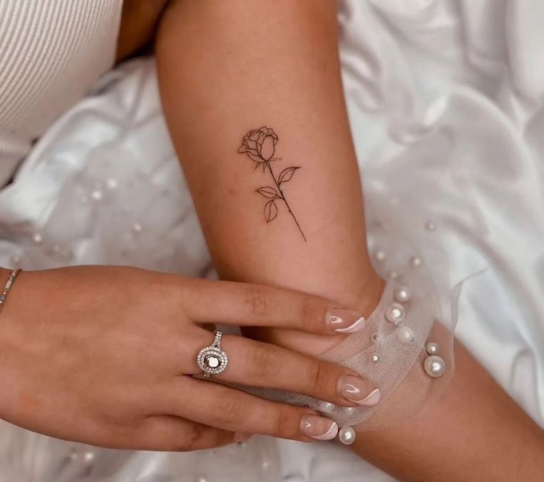 Rosa sull'avambraccio