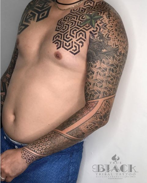 tatuaggio tribale da uomo