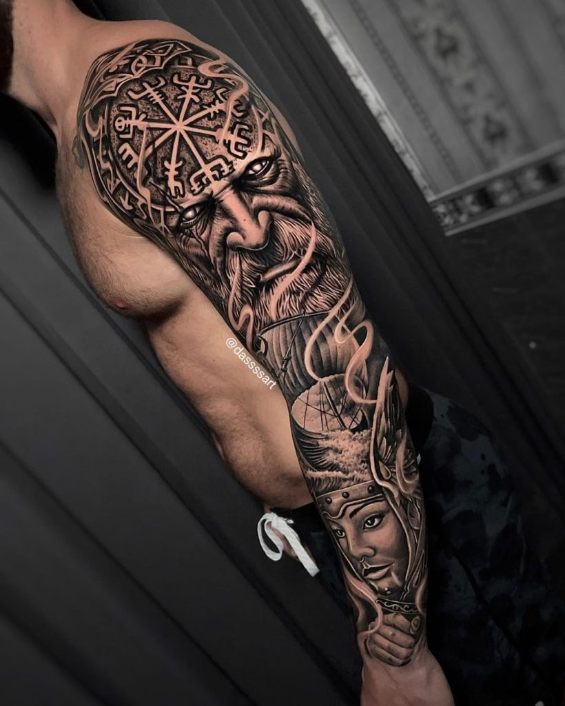 tatuaggio vichingo odino full arm