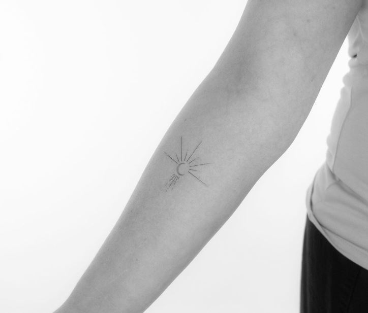 Tatuaggio piccolo sul braccio