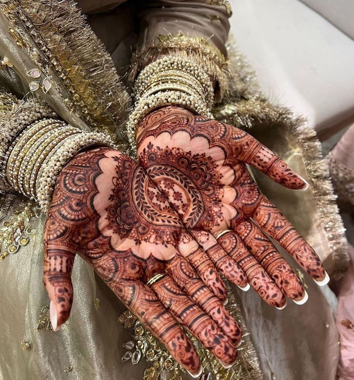 Tatuaggi Henné sulle mani
