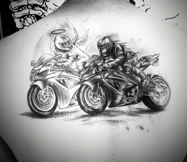 Tatuaggio commovente moto