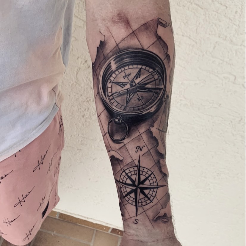 Tatuaggio di una stella nautica