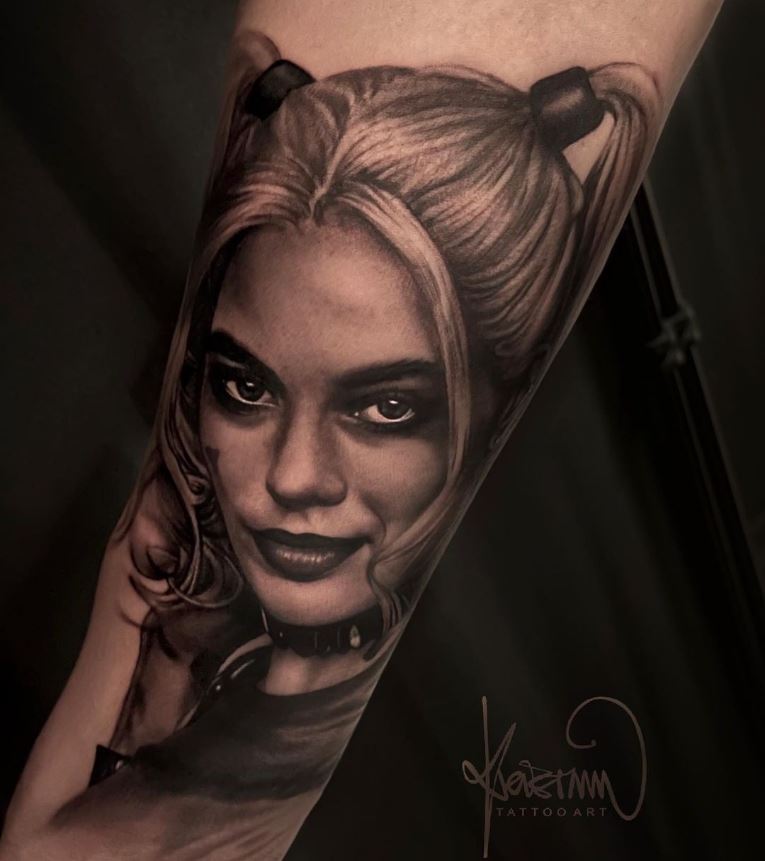 Tatuaggio harley quinn black and white