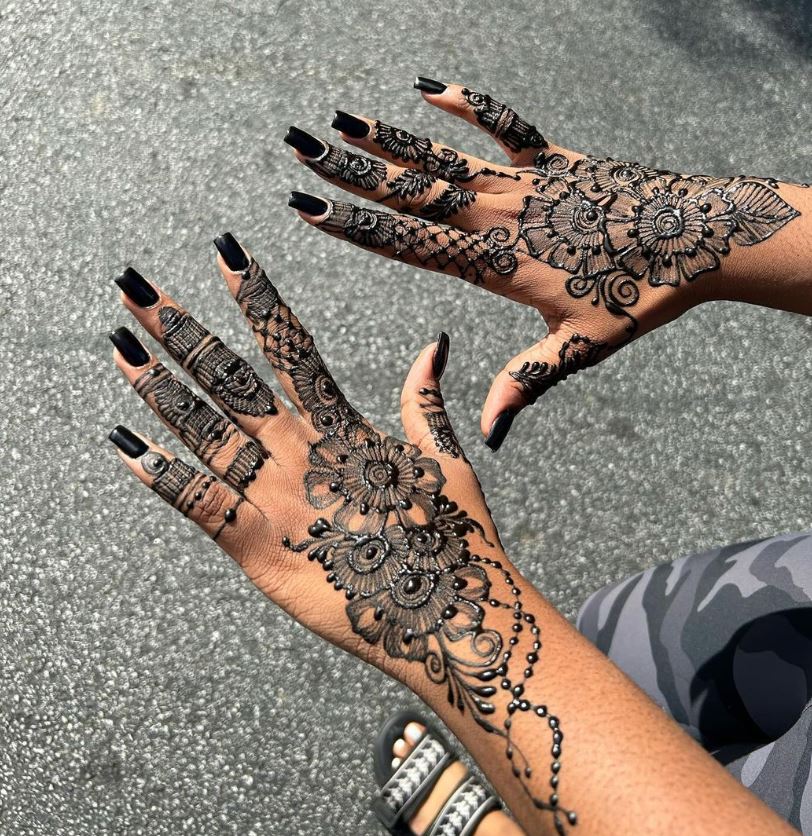 Tatuaggio scuro all'henné
