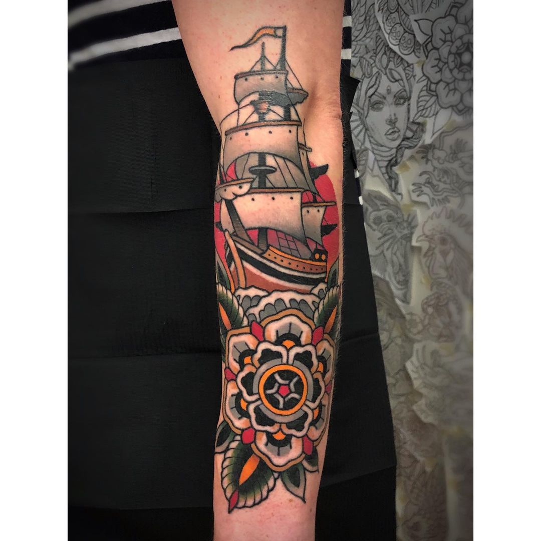 Veliero tatuato in stile giapponese
